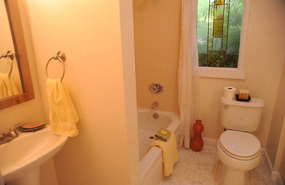 How To Improve Bathroom Lighting